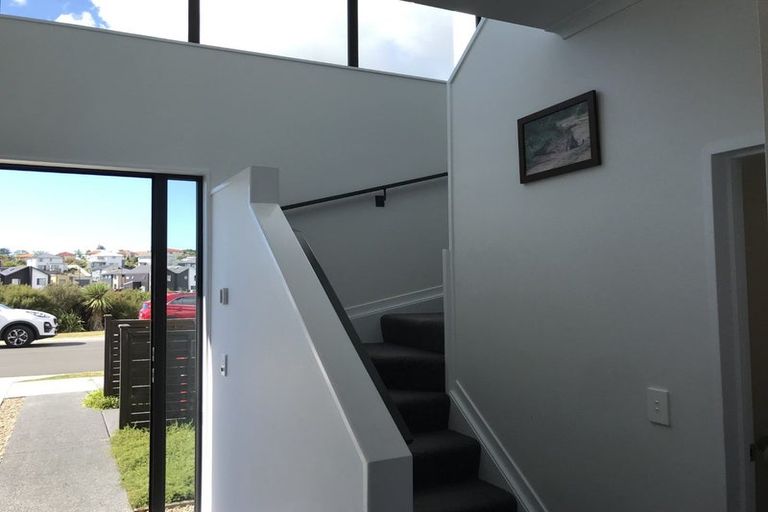 Photo of property in 26 Owen Chapman Drive, Red Beach, 0932