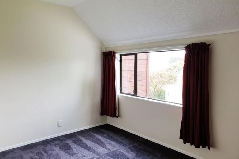 Photo of property in 17-u2 Randwick Crescent, Moera, Lower Hutt, 5010