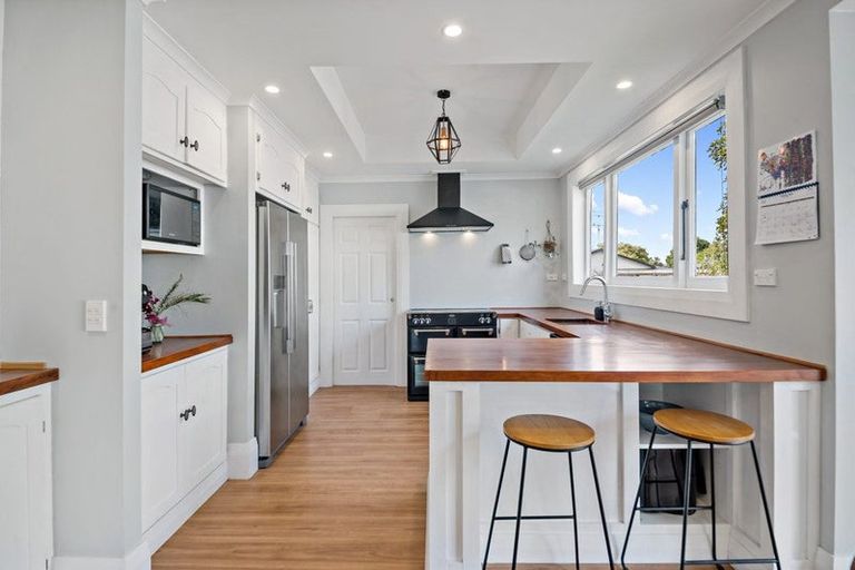 Photo of property in 35 Helvetia Road, Pukekohe, 2120