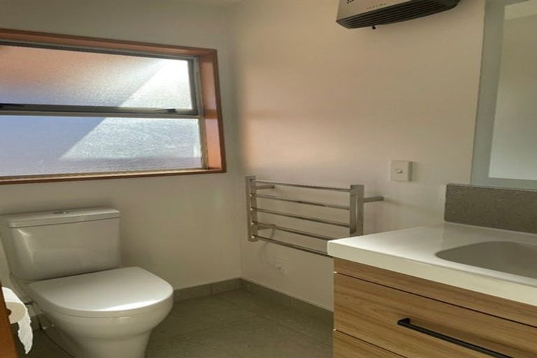 Photo of property in 2/61 Waimairi Road, Upper Riccarton, Christchurch, 8041