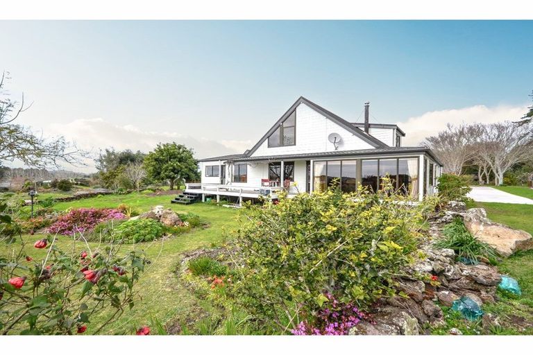 Photo of property in 70 Edmonds Road, Kerikeri, 0293
