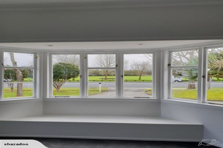 Photo of property in 25 Taupaki Road, Taupaki, Henderson, 0782