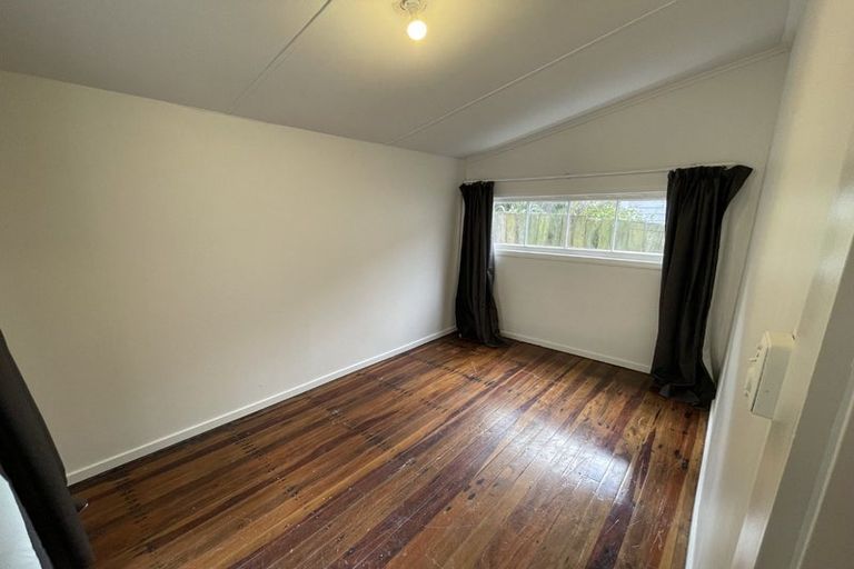 Photo of property in 98 Rolleston Street, Mount Cook, Wellington, 6021