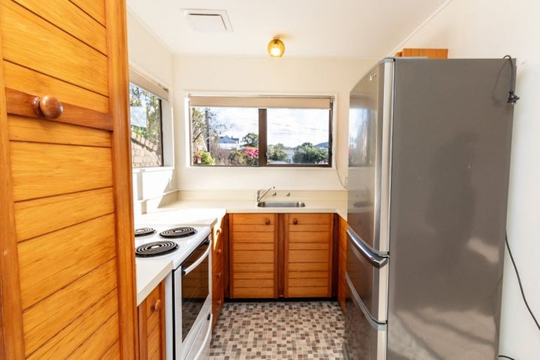 Photo of property in 28a Farm Road, Northland, Wellington, 6012