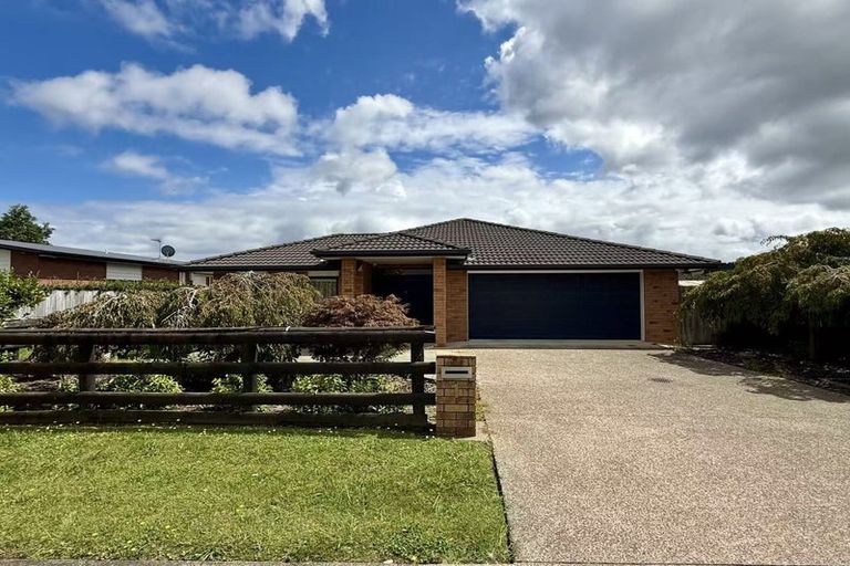 Photo of property in 1 Maple Lane, Huapai, Kumeu, 0810