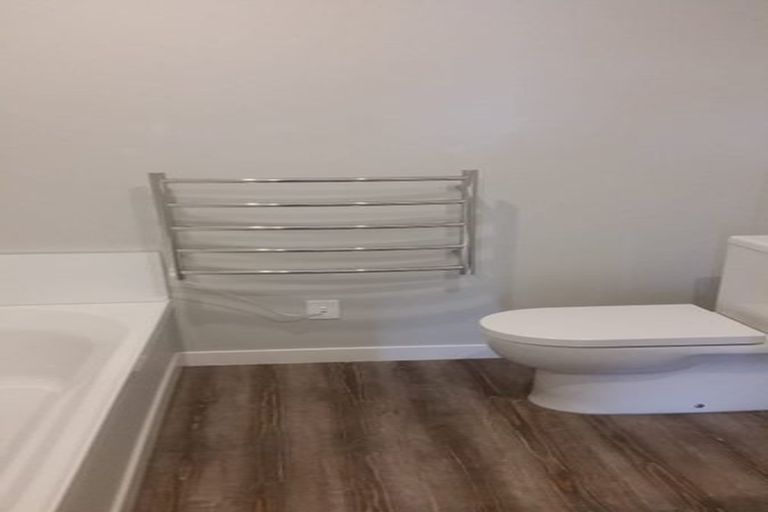 Photo of property in 32u5 Dr Taylor Terrace, Johnsonville, Wellington, 6037