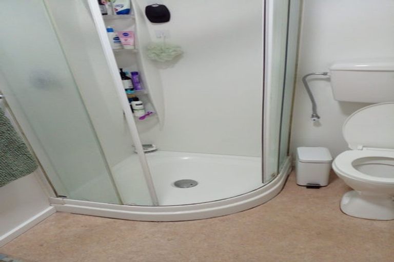 Photo of property in 1/23 Maple Grove, Maungaraki, Lower Hutt, 5010