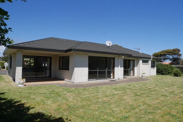 Photo of property in 77 Michael Road, Paraparaumu Beach, Paraparaumu, 5032