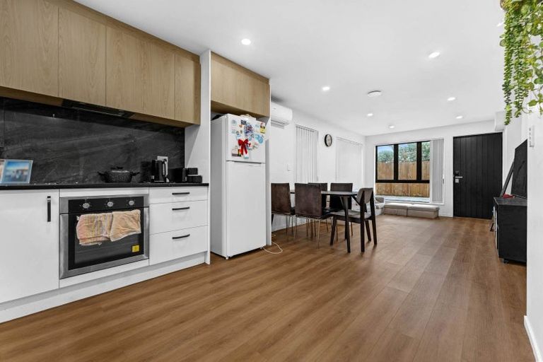 Photo of property in 10d Benton Place, Manurewa, Auckland, 2102