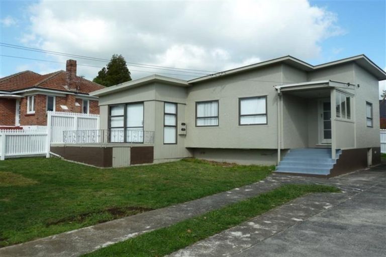 Photo of property in 17 Liverpool Street, Papakura, 2110