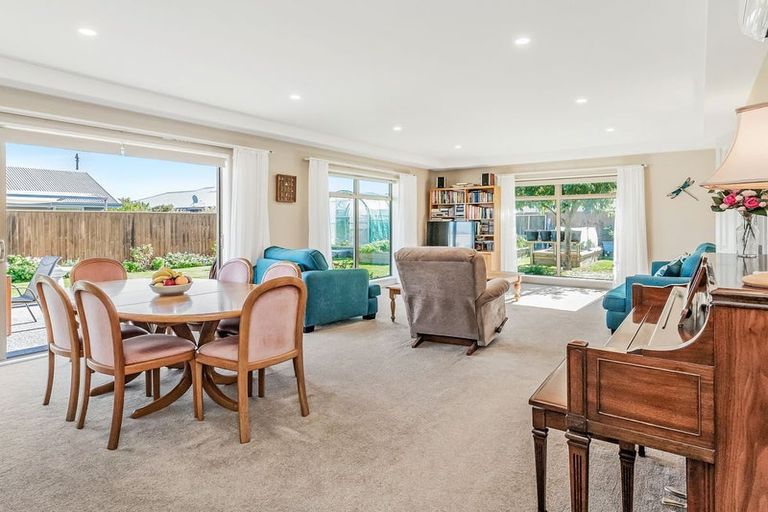 Photo of property in 47 Navy Loop, Rolleston, 7614