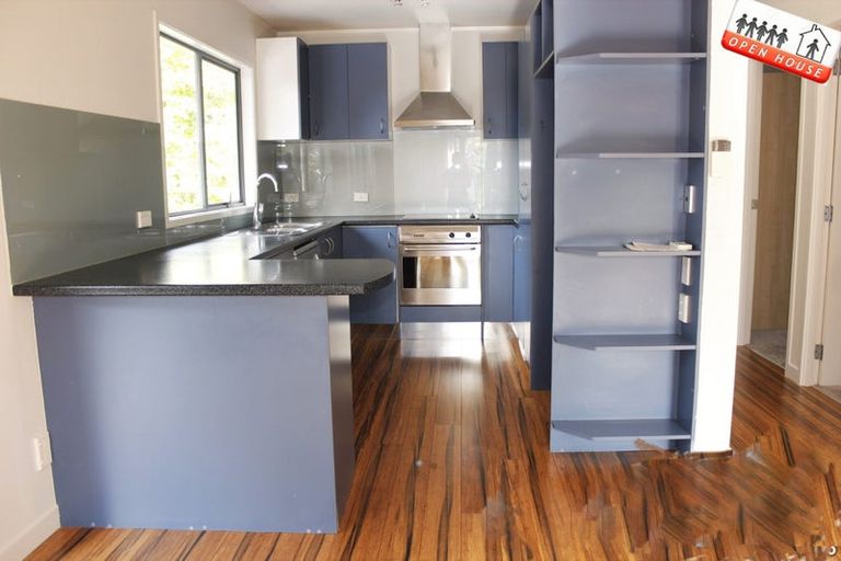 Photo of property in 1/14 Halder Place, Torbay, Auckland, 0632