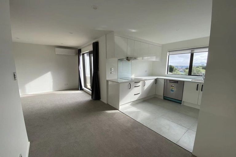 Photo of property in 16 Panga Place, Henderson, Auckland, 0612