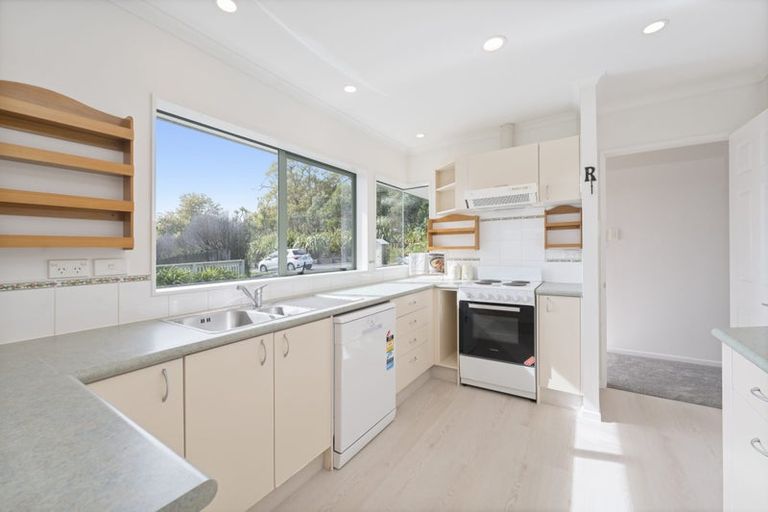 Photo of property in 29 Carling Avenue, Massey, Auckland, 0614