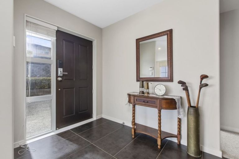 Photo of property in 64 Laurel Oak Drive, Schnapper Rock, Auckland, 0632