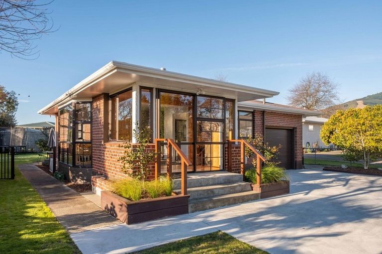 Photo of property in 19 Keats Crescent, Stoke, Nelson, 7011