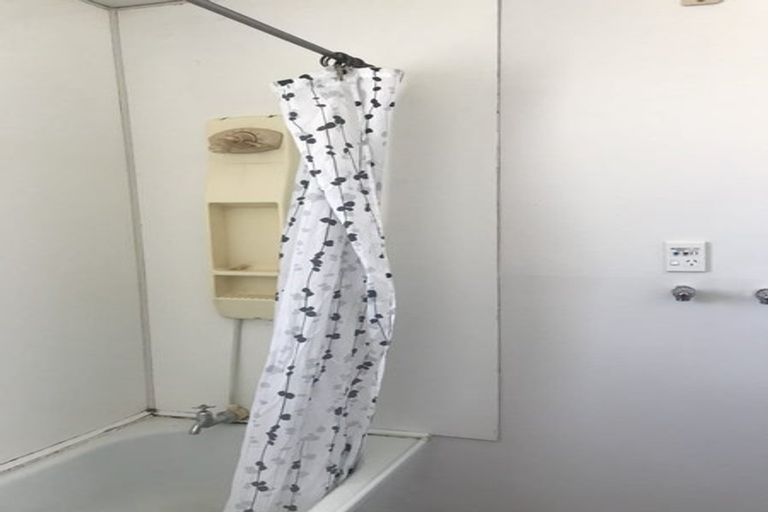 Photo of property in 4/72 Springs Road, Hornby, Christchurch, 8042