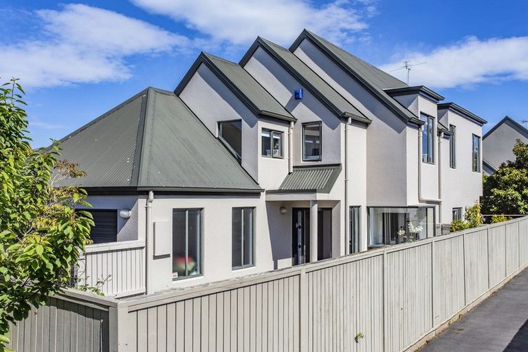 Photo of property in 53 Hawkesbury Avenue, St Albans, Christchurch, 8014