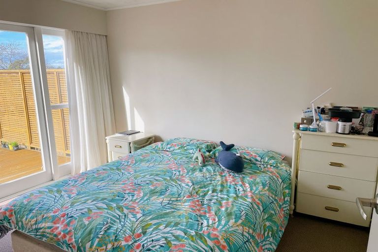 Photo of property in 39 Megan Avenue, Pakuranga Heights, Auckland, 2010