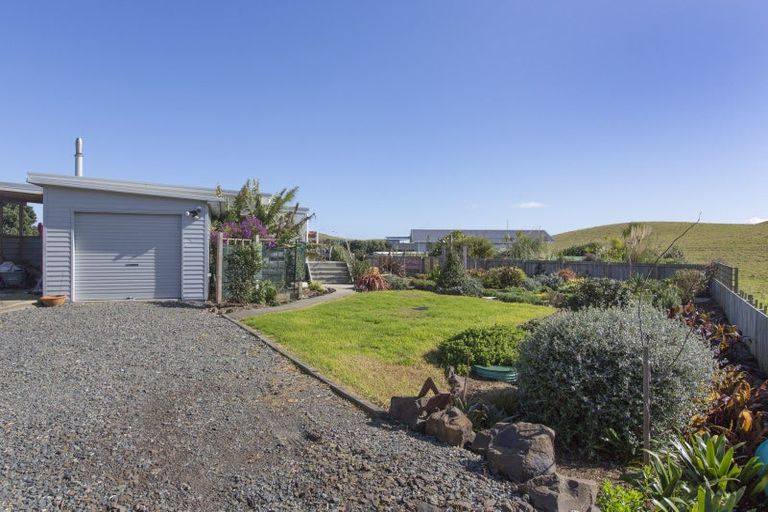 Photo of property in 10 Sunset Drive, Baylys Beach, Dargaville, 0377