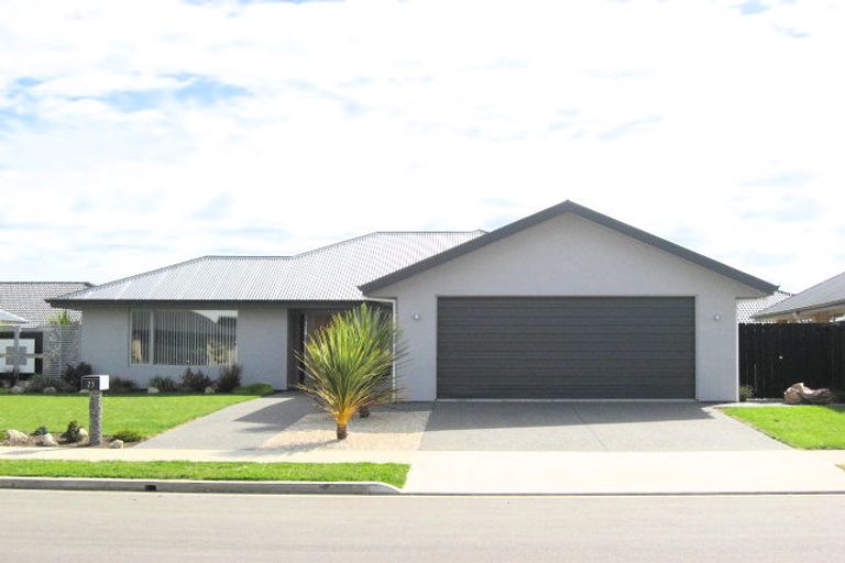 Photo of property in 25 Magnolia Boulevard, Kaiapoi, 7630