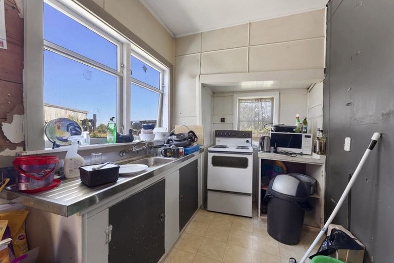 Photo of property in 143 Mako Mako Road, Levin, 5510