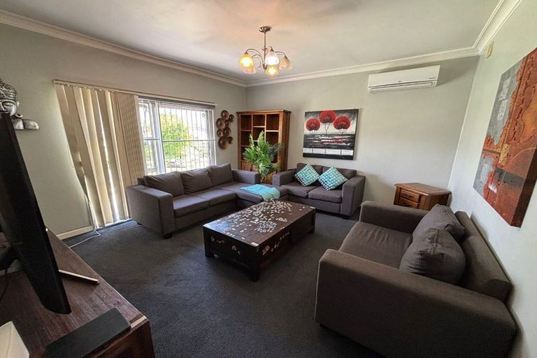 Photo of property in 1/30 Hillcrest Road, Papatoetoe, Auckland, 2025