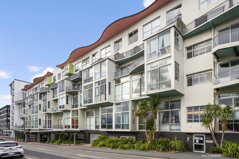 Photo of property in Qba Apartments, 4p/51 Webb Street, Mount Cook, Wellington, 6011