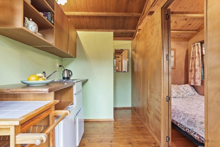 Photo of property in 81a Pleasant Road, Glen Eden, Auckland, 0602