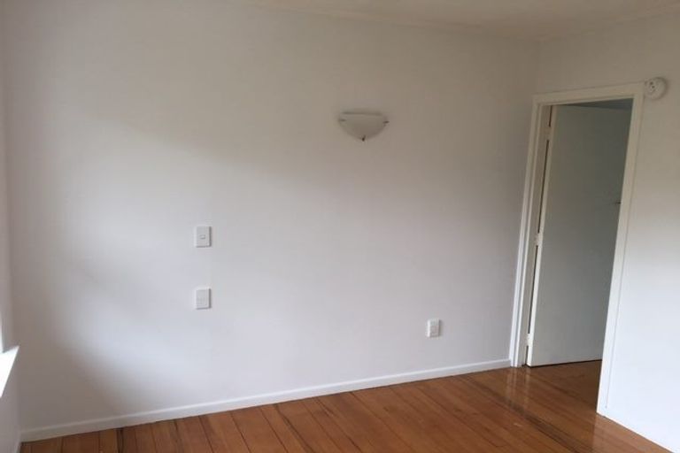 Photo of property in 1/53 Nile Road, Milford, Auckland, 0620