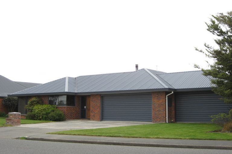 Photo of property in 244 Kingsbury Avenue, Rangiora, 7400