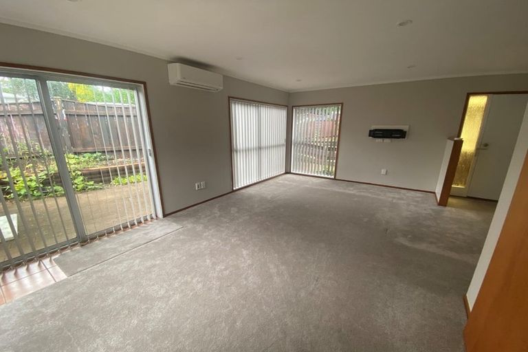 Photo of property in 2/51 Landscape Road, Papatoetoe, Auckland, 2025