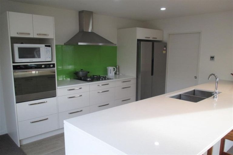 Photo of property in 17 Conie Glen Lane, Broomfield, Christchurch, 8042