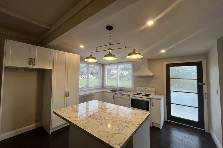 Photo of property in 12 Waimea Road, Nelson South, Nelson, 7010