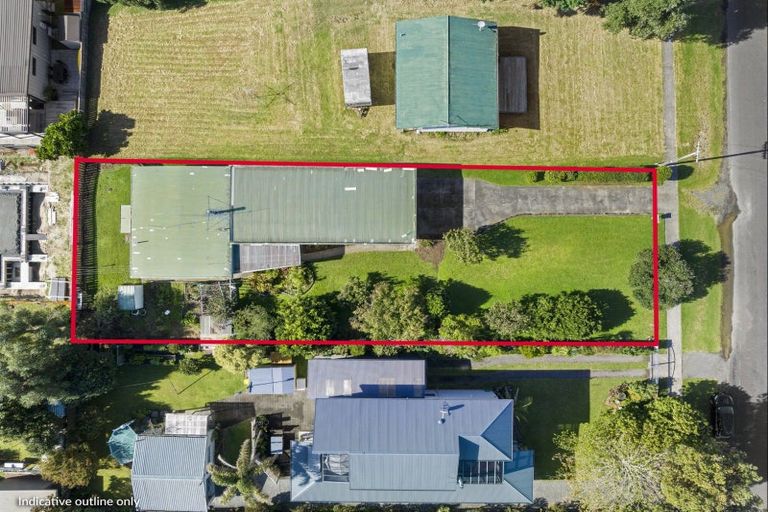 Photo of property in 112 Philomel Road, Whangamata, 3620