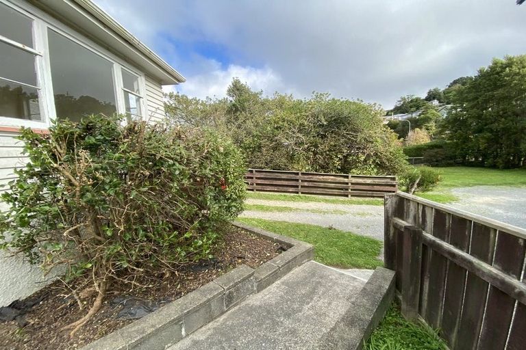 Photo of property in 158f1 Newlands Road, Newlands, Wellington, 6037