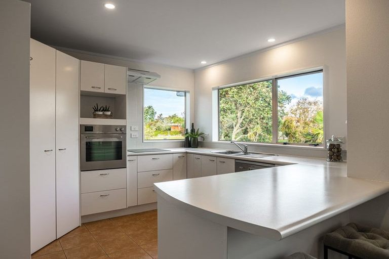 Photo of property in 11b Mcgowan Place, Orewa, 0931