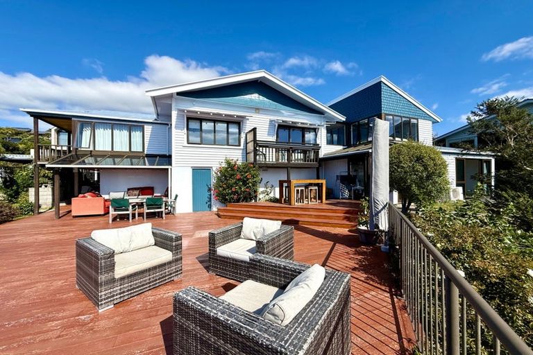 Photo of property in 18 Mount Pleasant Road, Mount Pleasant, Christchurch, 8081