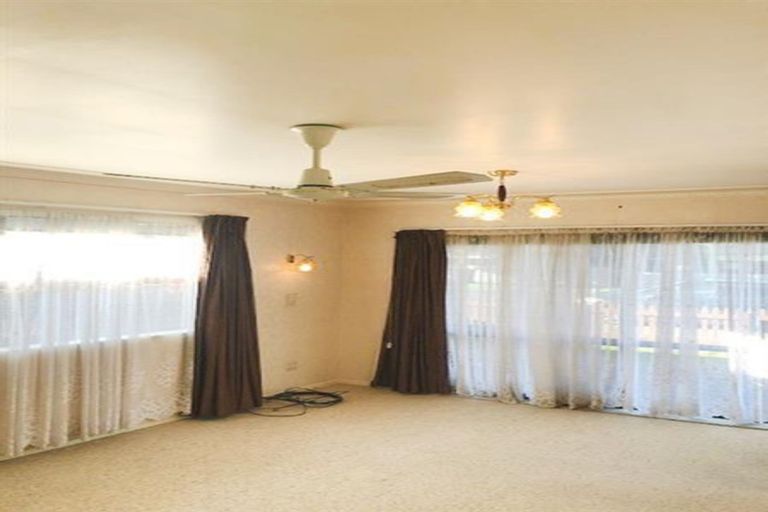 Photo of property in 2/1 Landscape Road, Papatoetoe, Auckland, 2025