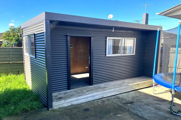 Photo of property in 15 Parker Crescent, Otara, Auckland, 2023