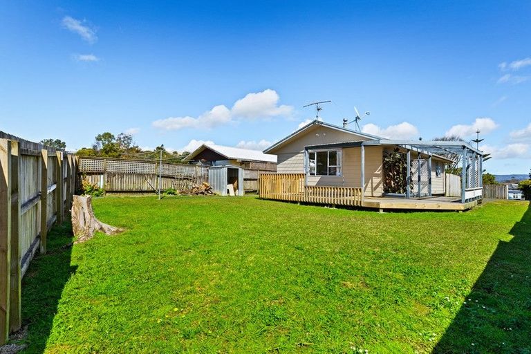 Photo of property in 56 Lavelle Road, Henderson, Auckland, 0612