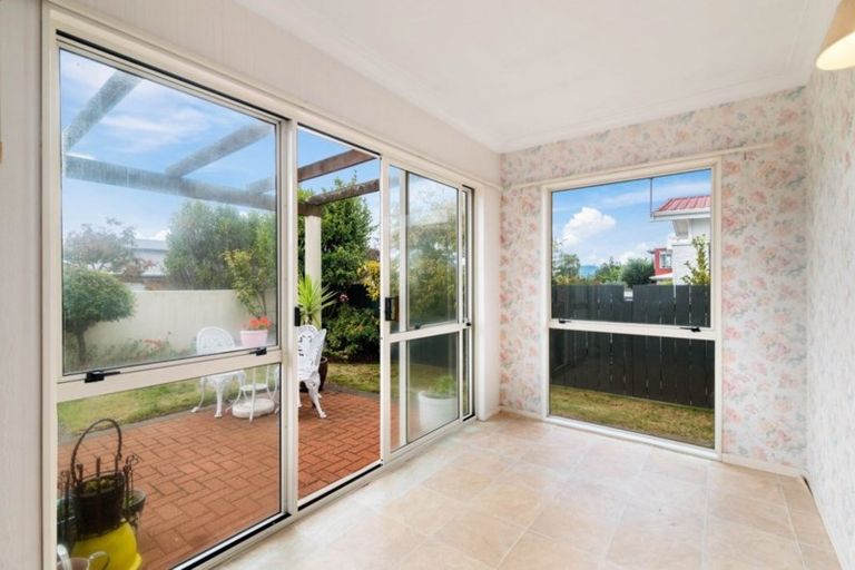 Photo of property in 7a Peace Street, Fenton Park, Rotorua, 3010