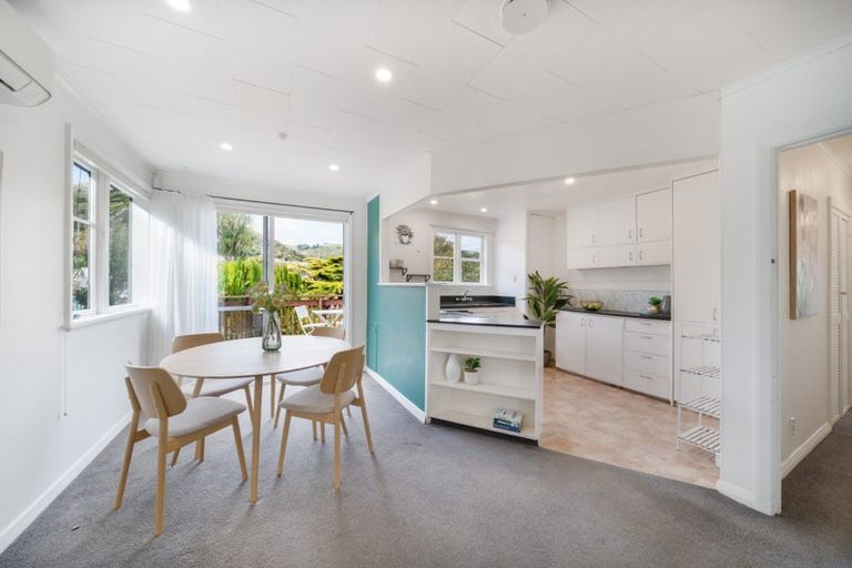 Photo of property in 4 Coates Street, Tawa, Wellington, 5028