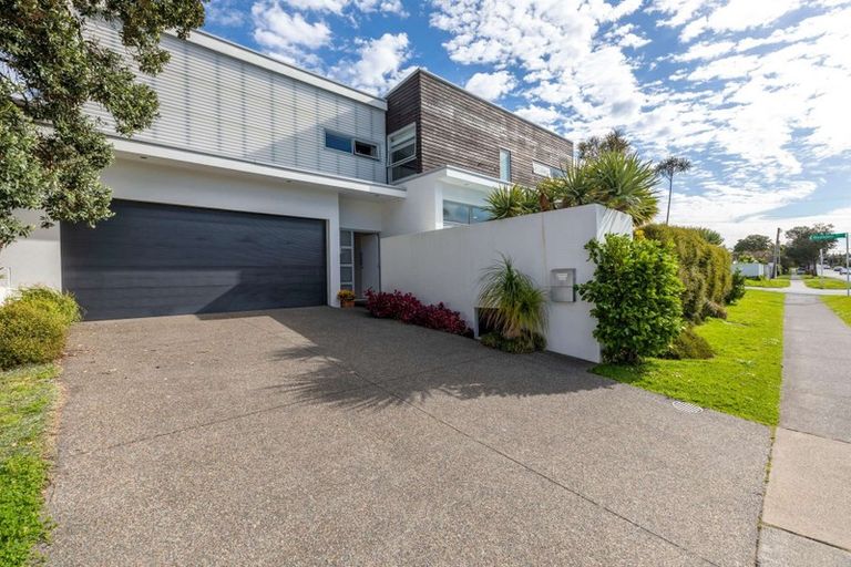 Photo of property in 76 Bay Street, Red Beach, 0932