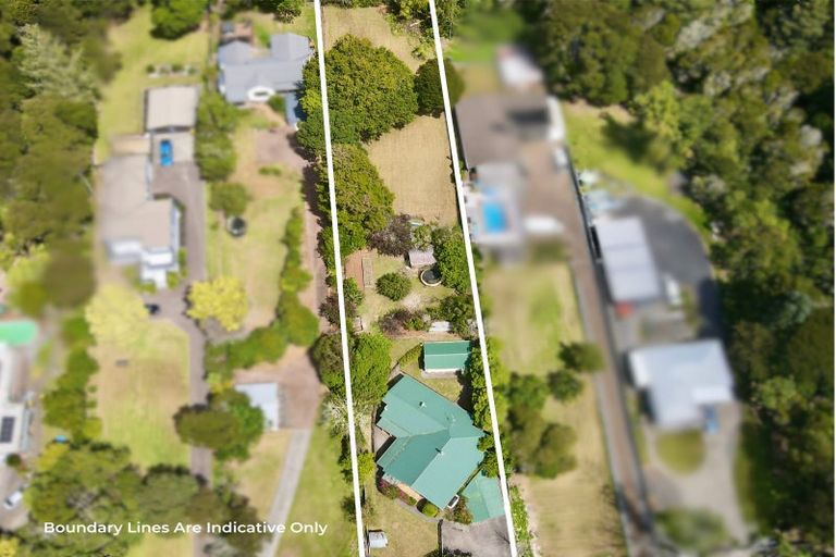 Photo of property in 42 Mountain Road, Henderson Valley, Auckland, 0612