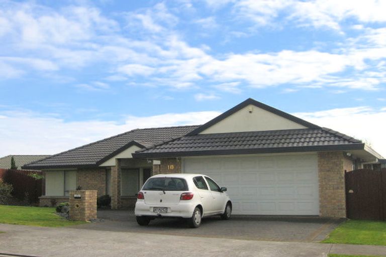 Photo of property in 10 Mullagh Place, East Tamaki Heights, Auckland, 2016