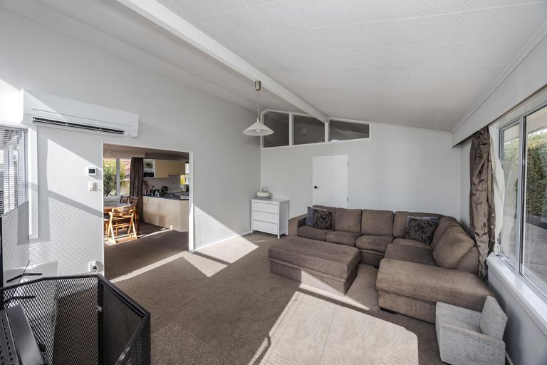 Photo of property in 128 Perth Street, Holmes Hill, Oamaru, 9401