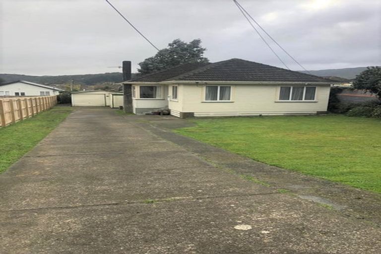 Photo of property in 40 Karaka Street, Wainuiomata, Lower Hutt, 5014