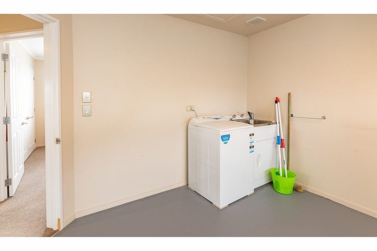 Photo of property in 3 Reeves Road, Rangiora, 7400