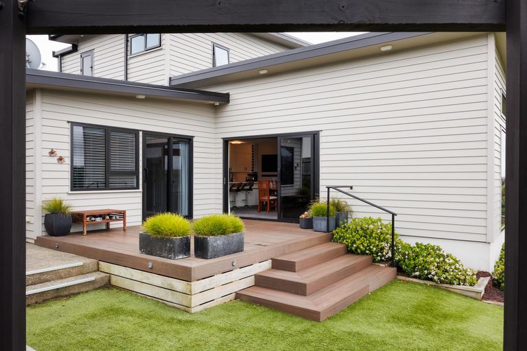 Photo of property in 10 Coutts Way, Fitzherbert, Palmerston North, 4410